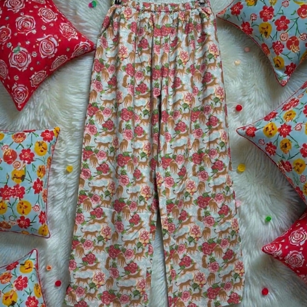 NEW A Rare Bird Pouncing Cheetah Roses Closet P.J.'s - Picture 2 of 5